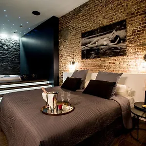 Avec Jacuzzi Sauna Privatif Brussel